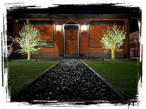 Afbeelding met deur, plant, gras, gebouw

Door AI gegenereerde inhoud is mogelijk onjuist.